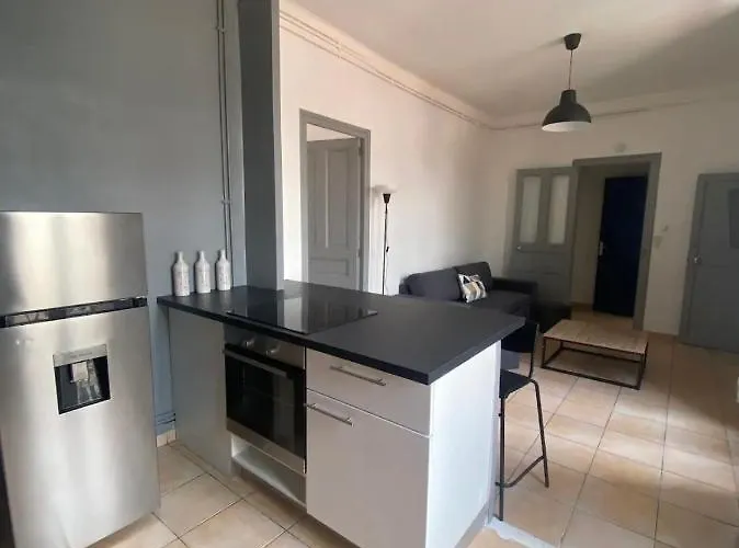 Appartement Liberte 2 -spacieux Proche Polygone Et Centre - - Wifi - Tv Connecte